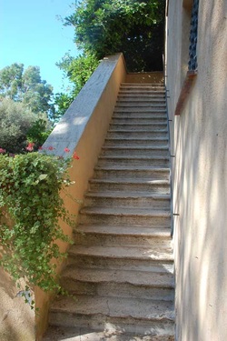 Traditional external frontal staircase at Lupo Vecchio