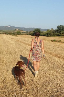 Spaziergang über die Felder von Lupo Vecchio
